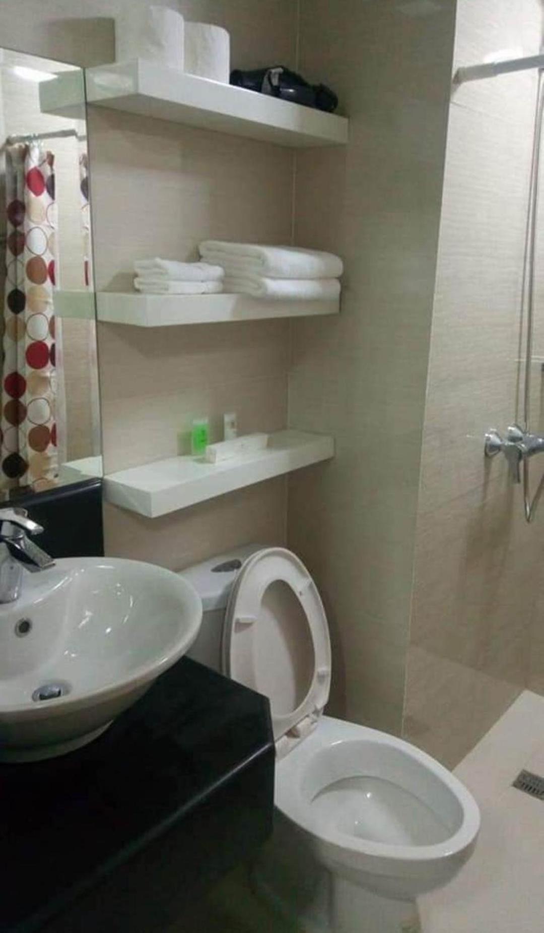 Pasay Condotel Near Naia Terminal 3 Eksteriør billede