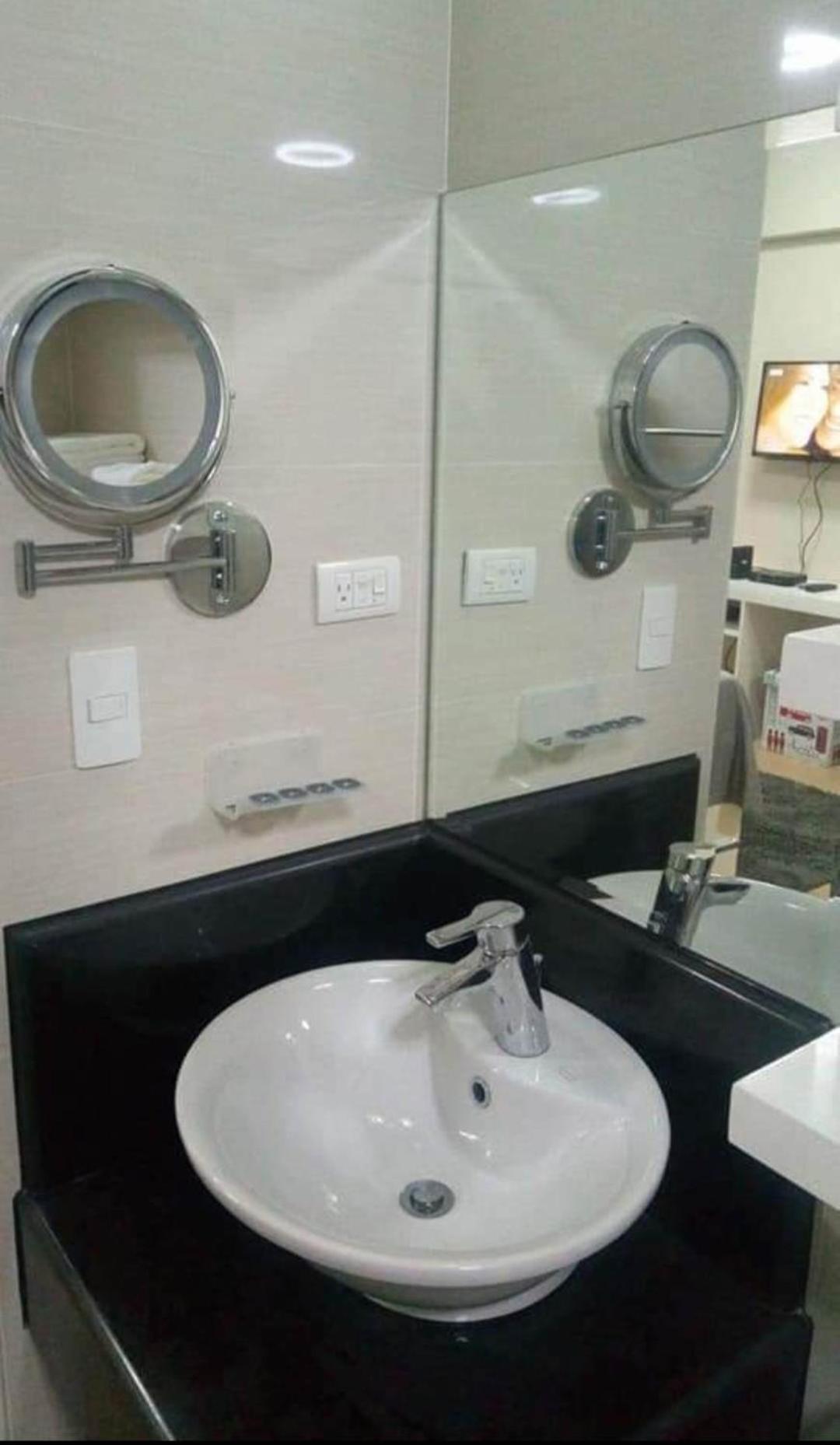 Pasay Condotel Near Naia Terminal 3 Eksteriør billede